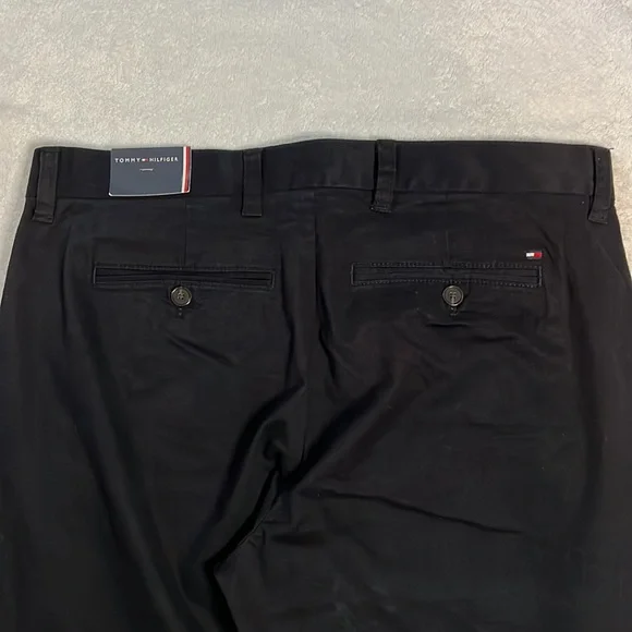 Tommy Hilfiger Brushed Twill Chinos, Black, size 32 x 30 - Picture 3 of 9